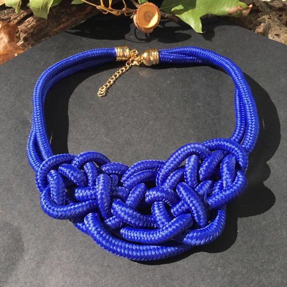 Jewelry - Brand new bib necklace